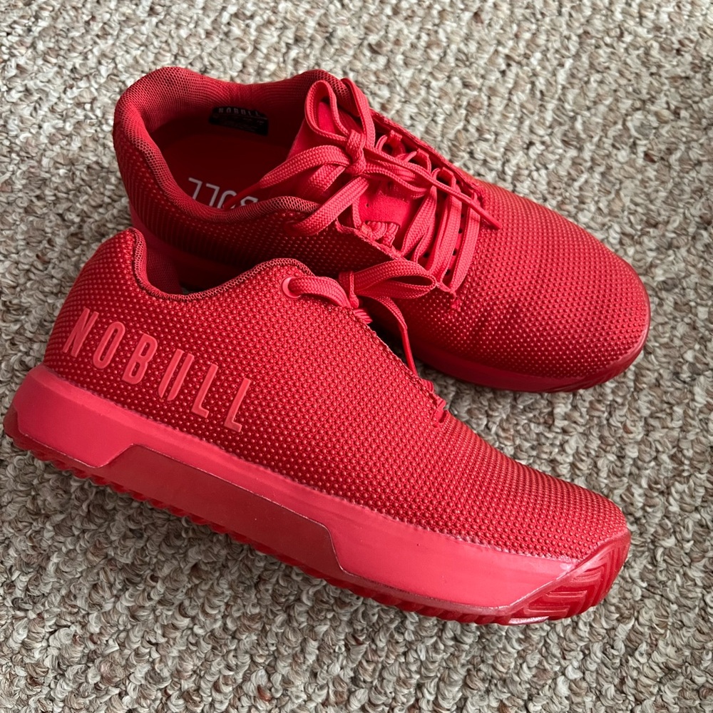 NEW NOBULL W8.5/M7 RED ALERT TRAINERS